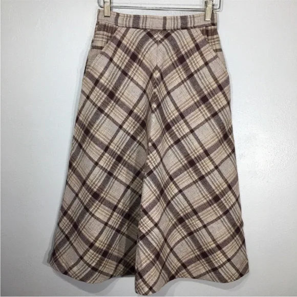 Vintage ILGWU 1970's Plaid A-Line Academia Skirt - Picture 3 of 5